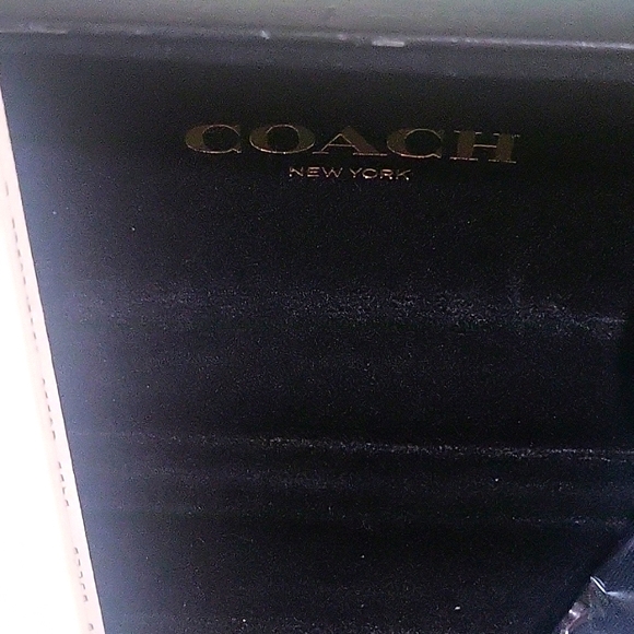 Women's red coach sunglasses in the box with gold chains on the top of the eye - Picture 3 of 10